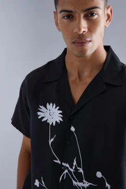 boohooMAN Short Sleeve Floral Embroidered Boxy Shirt | UK| Shirts