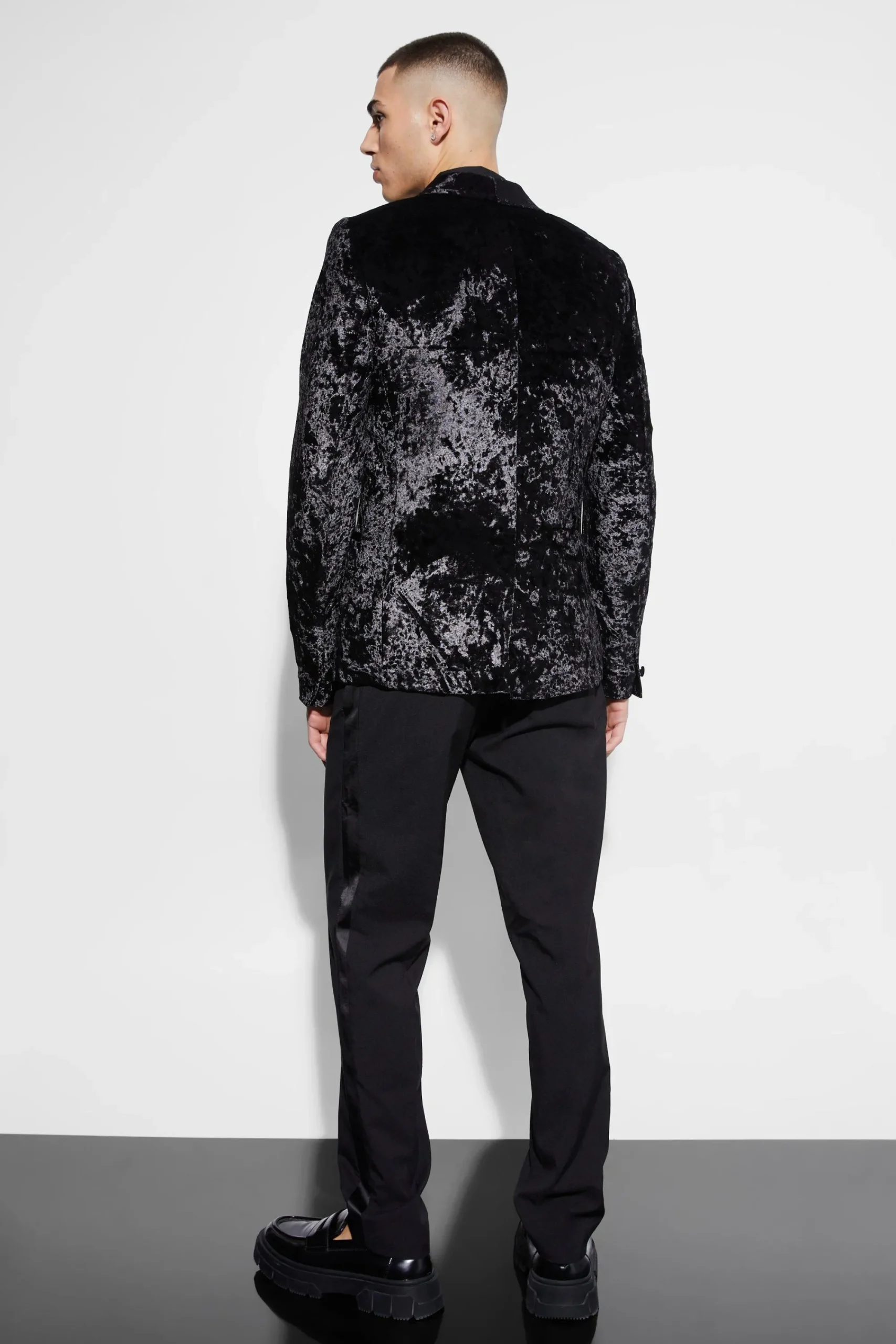 boohooMAN Skinny Crushed Velvet Blazer | UK| Suits & Tailoring