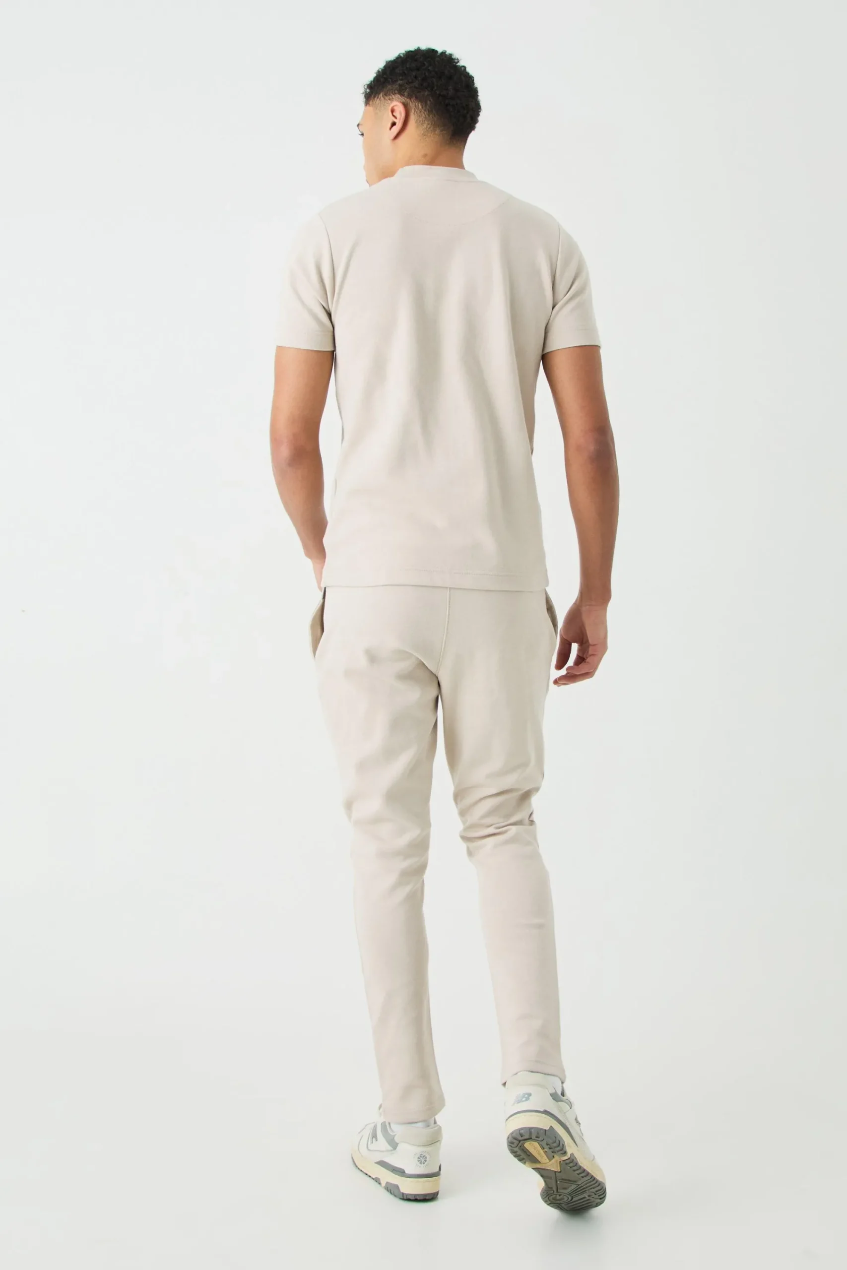 boohooMAN Slim T-shirt & Jogger Interlock Set | UK| Sets & Co-Ords|Tracksuits