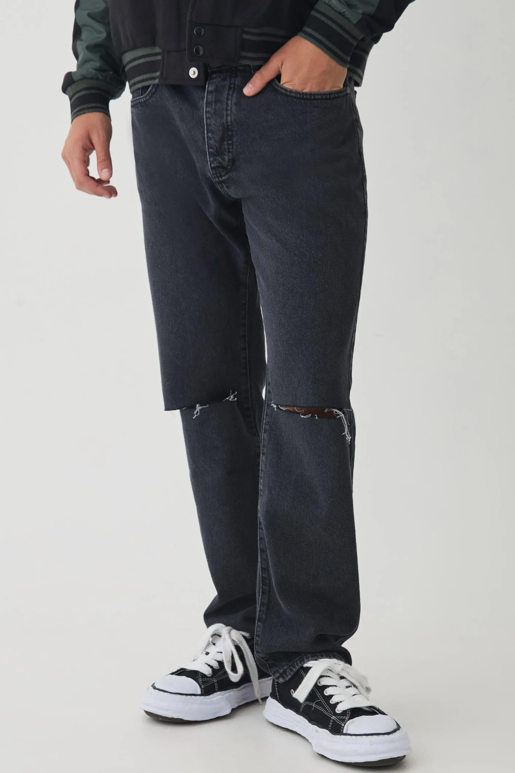 boohooMAN Straight Leg Rigid Ripped Knee Distressed Jeans | UK| Trousers|Jeans