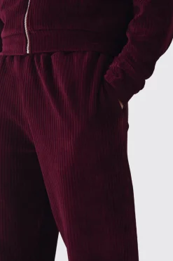 boohooMAN Straight Leg Velour Pleated Jogger | UK| Trousers|Joggers