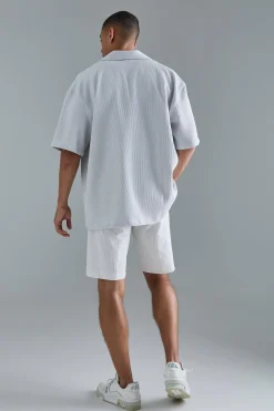 boohooMAN Stripe Seersucker Fixed Waist Regular Fit Shorts | UK| Suits & Tailoring