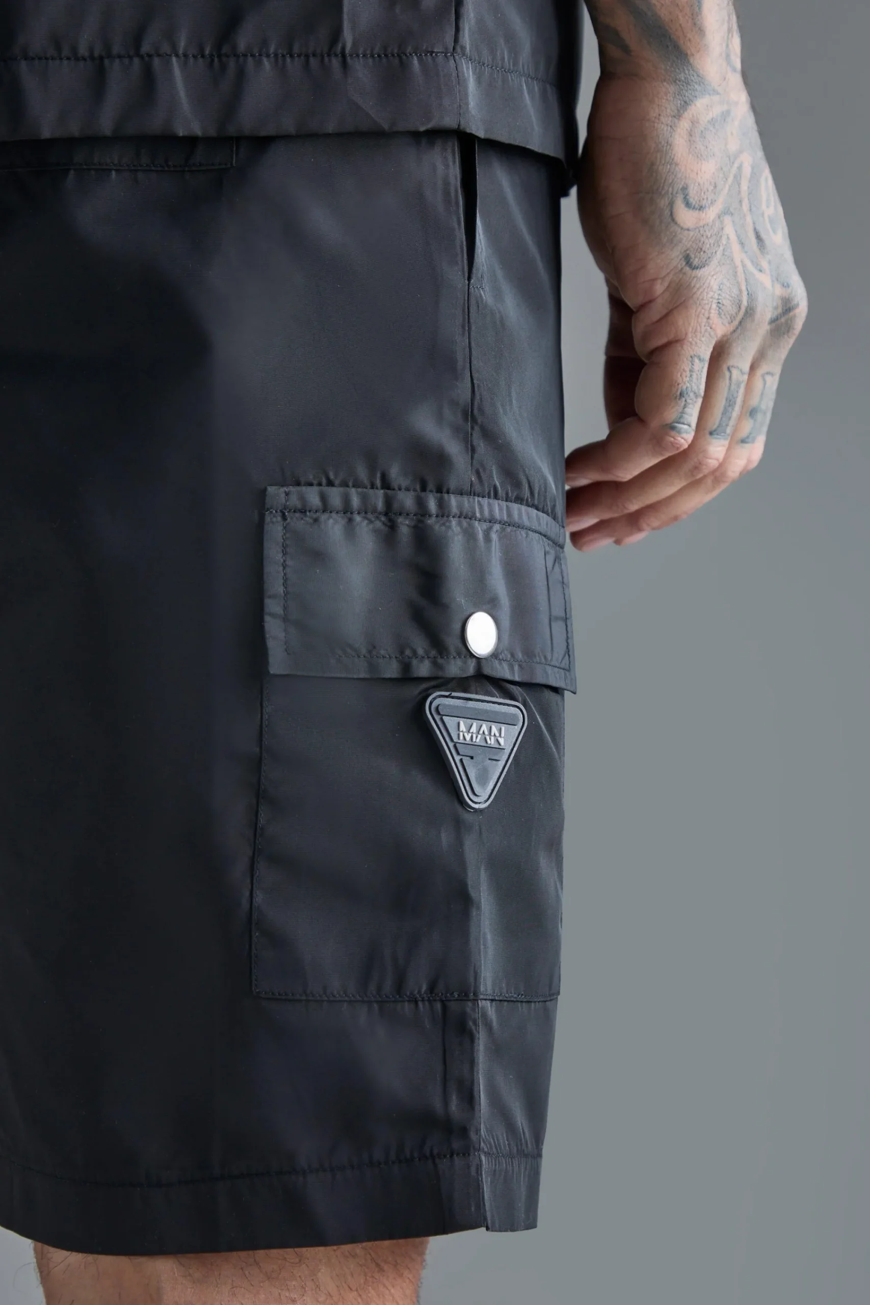 boohooMAN Tall Elasticated Waist Relaxed Nylon Man Cargo Short | UK| Shorts