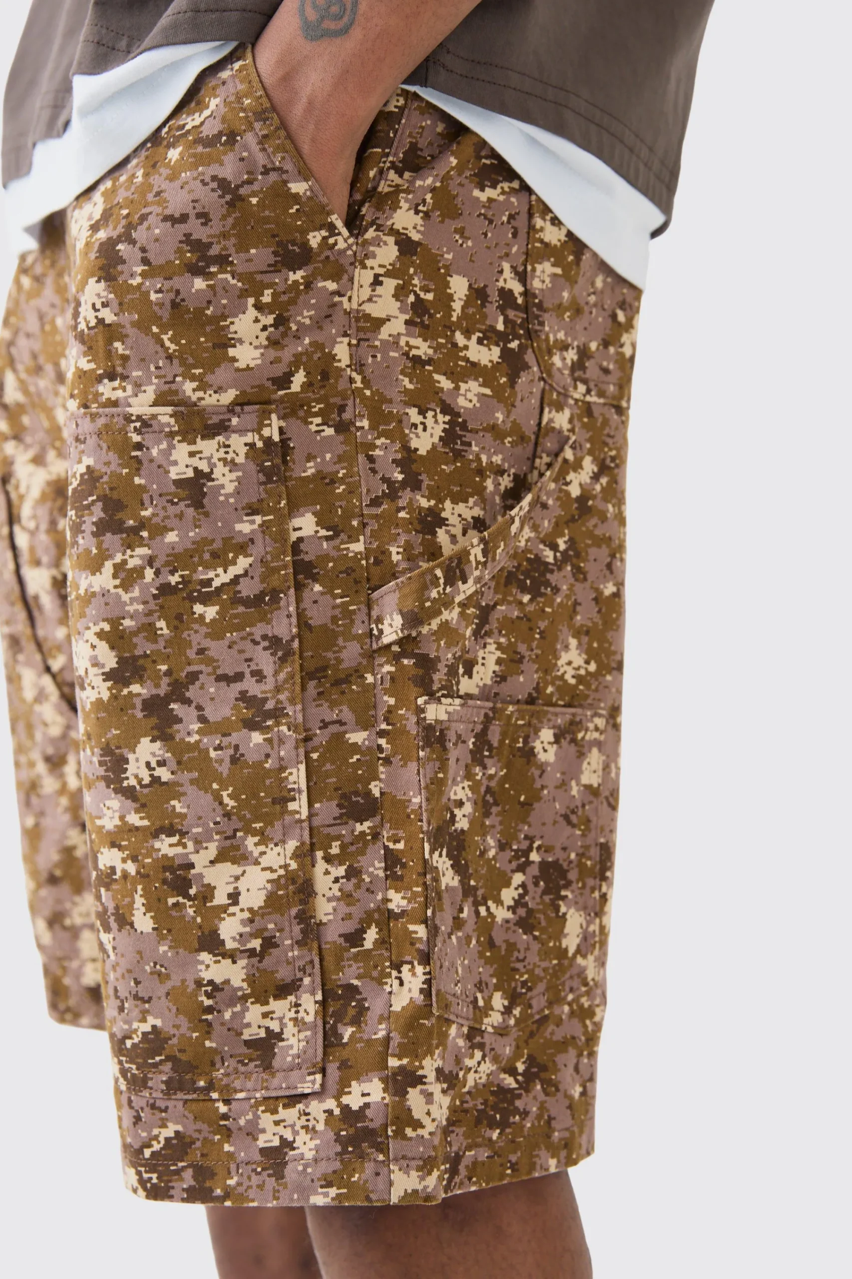 boohooMAN Tall Fixed Waist Camo Twill Carpenter Short | UK| Shorts