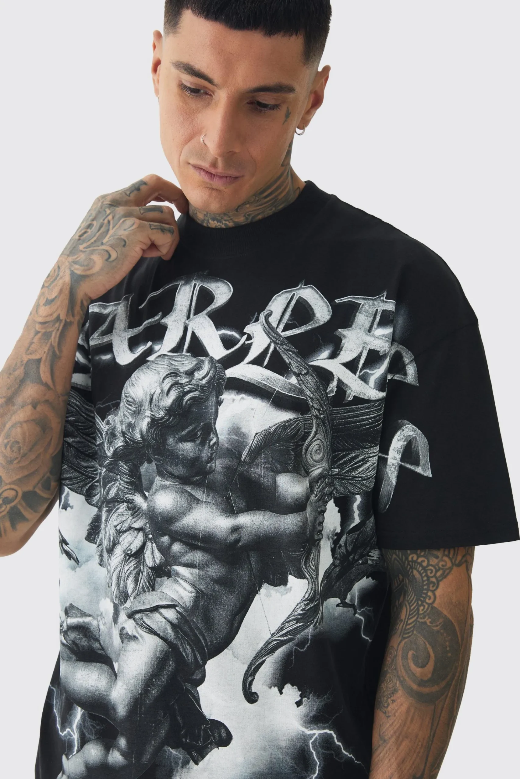 Tall Oversized Extended Neck Cherub Large Scale Print T-Shirt | UK^boohooMAN Outlet