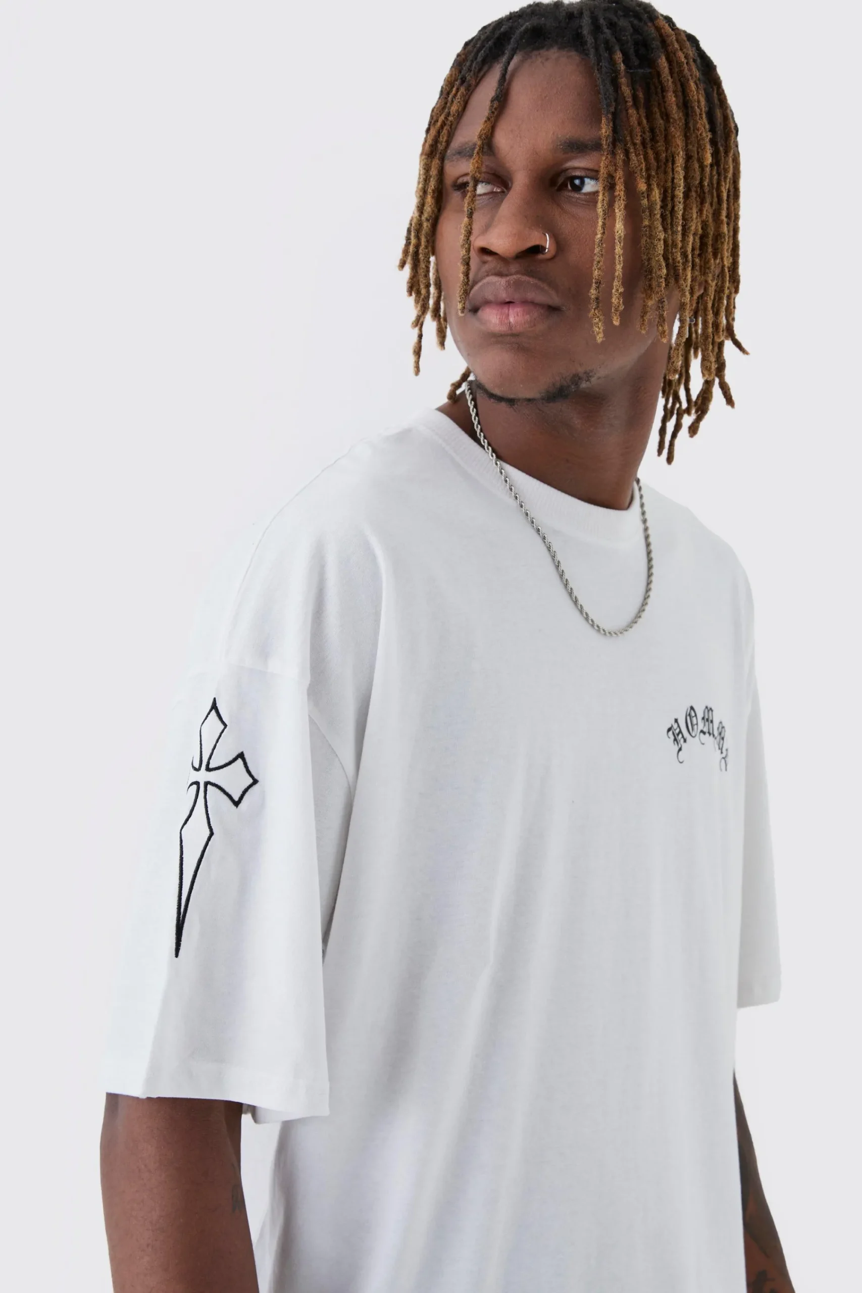 Tall Oversized Homme Print & Cross Embroidered T-Shirt | UK^boohooMAN Sale