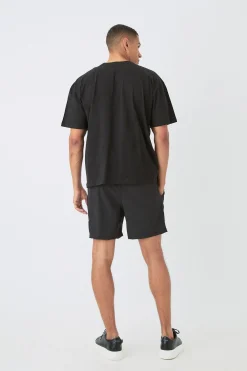 boohooMAN Technical Stretch Smart Pleat Short | UK| Shorts