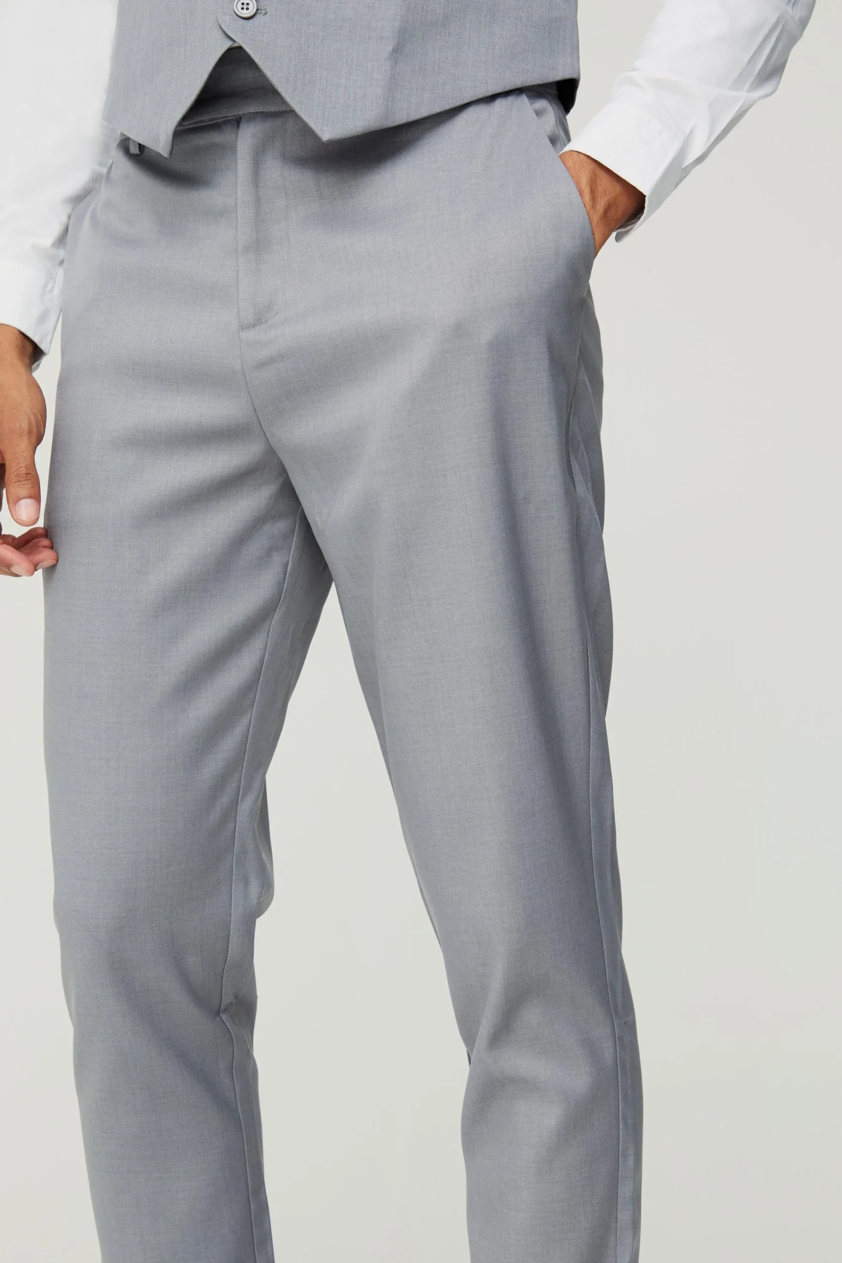 boohooMAN Textured Tapered Fit Suit Trousers | UK| Suits & Tailoring