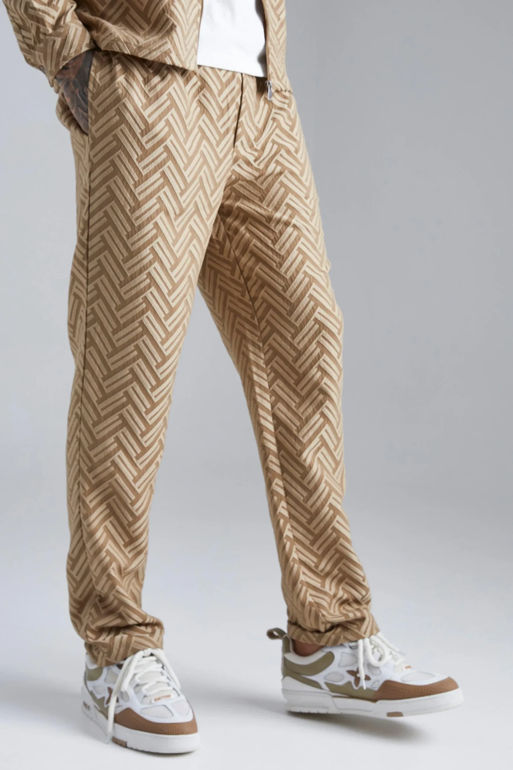 boohooMAN Tonal Geo Smart Zip Set | UK| Sets & Co-Ords